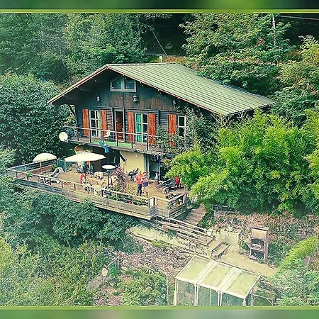 Skymist Bed and breakfast *
