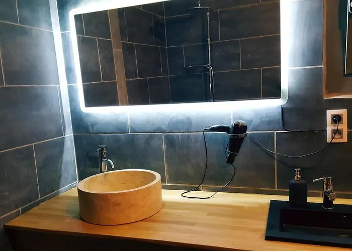 ベッド・アンド・ブレックファスト Skymist Biert